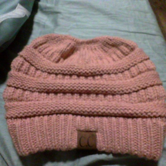 CUTE WINTER HAT <3 - Picture 2 of 3